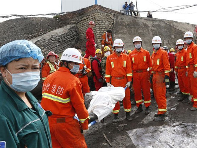 Mueren al menos 21 mineros en incendio en China